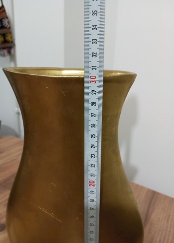 Parlak Altın Renkli Dekoratif Vazo - Görsel 4