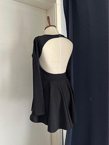 Urban Outfitters Dekolteli elbise