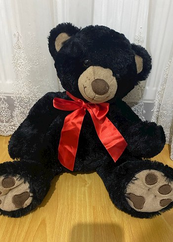 Kırmızı kurdeleli siyah peluş ayı oyuncak