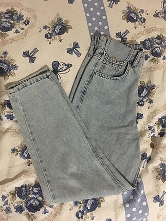 Mom Jean