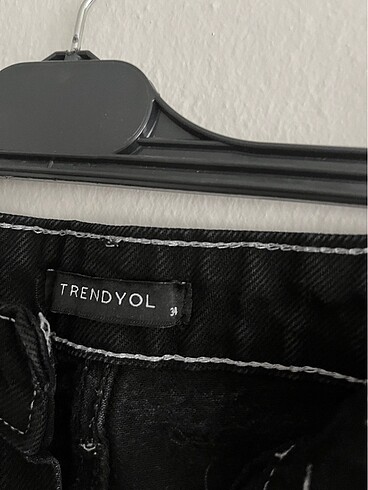 Trendyol & Milla Siyah Jean