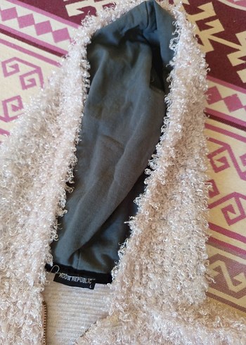 Kapüşonlu Kadın Bej Peluş Kazak - Görsel 4