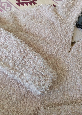 Kapüşonlu Kadın Bej Peluş Kazak - Görsel 2