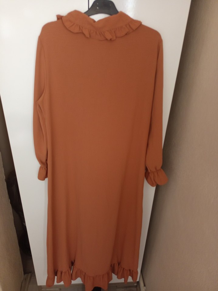 Düğmeli Uzun Kol Detaylı Bej Elbise - Görsel 5