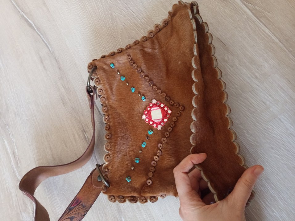 Kahverengi Nakışlı Kürklü Deri Bohem Çanta - Görsel 4