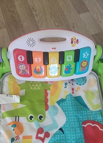  Fisher price Oyun halısı piyanolu