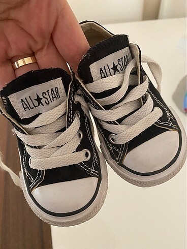 Bebek siyah converse