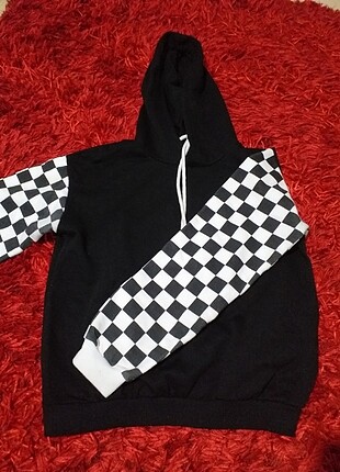 Sweatshirt kolları damalı