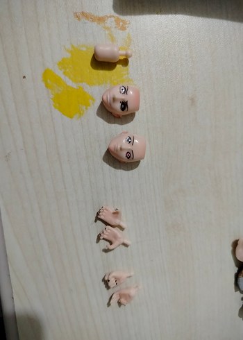 Bej Renk Pastel Animasyon Figür Parçaları