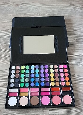 Escape MAGIC ESCAPE PROFESSIONAL PALETTE