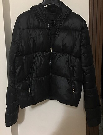 Bershka siyah şişme mont