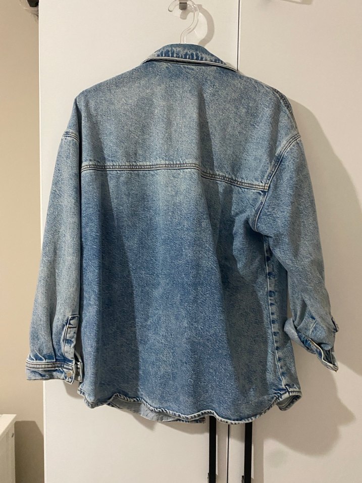 Düğmeli Bol Kesim Mavi Denim Ceket - Görsel 4