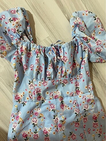Çiçekli elbise - Görsel 6