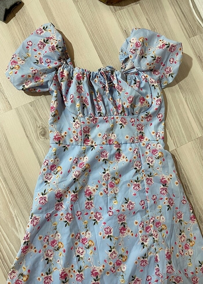 Çiçekli elbise - Görsel 2