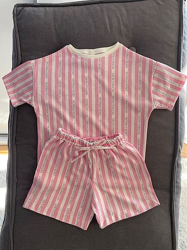 1,5 Yaş Beden Kız bebek pijama takımı