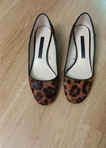 Kahverengi Leopar Desenli Süet Topuklu Kadın Babet