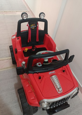  Beden kırmızı Renk Çocuk Akülü araba