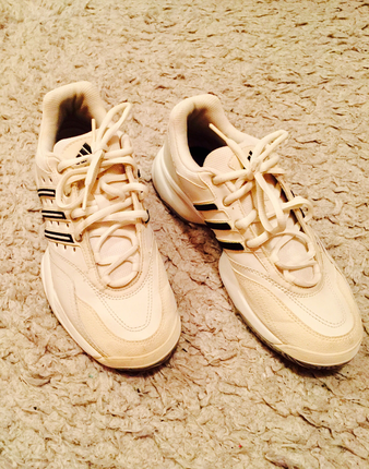 Adidas spor ayakkabı
