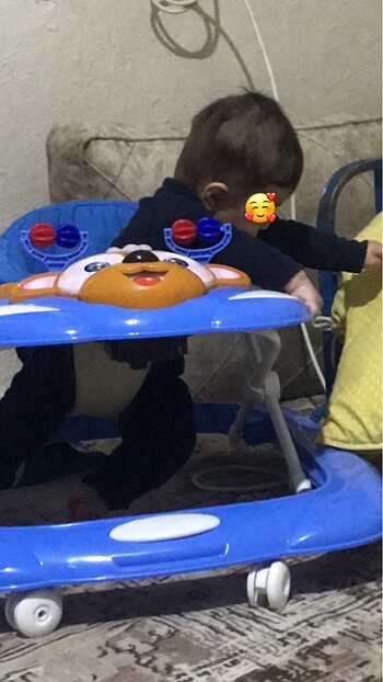 Bebek yürüteç