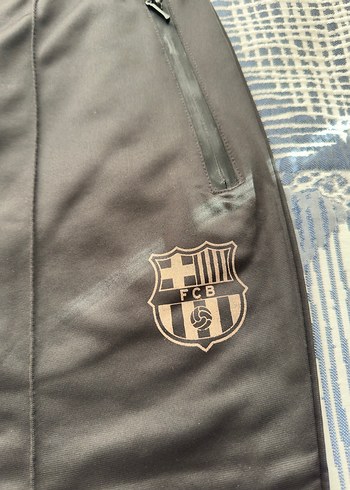 Erkek Barcelona Lisanslı Fermuarlı Eşofman - Görsel 2