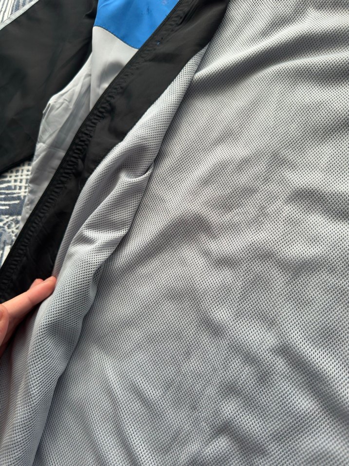 Gri Mavi Uzun Kollu Spor Yağmurluk - Görsel 2