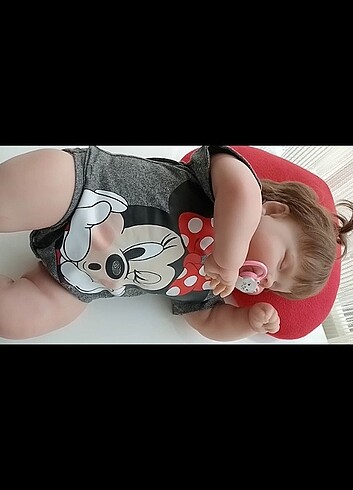 Tasarımcı Gerçekçi Bebek