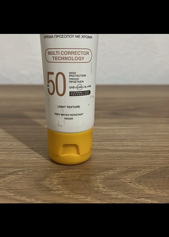 Carroten CC Tonlu Yüz Kremi SPF 50 - Görsel 3