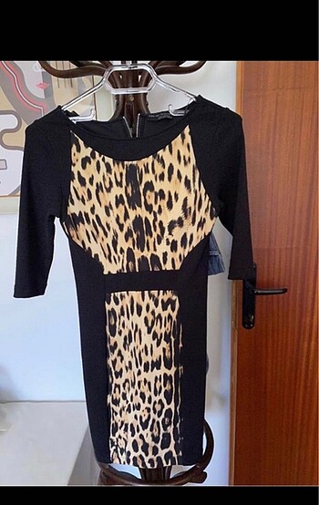 Zara siyah leoparlı elbise