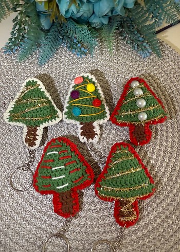 Renkli Örgü Yılbaşı Ağacı Anahtarlıkları - Görsel 3