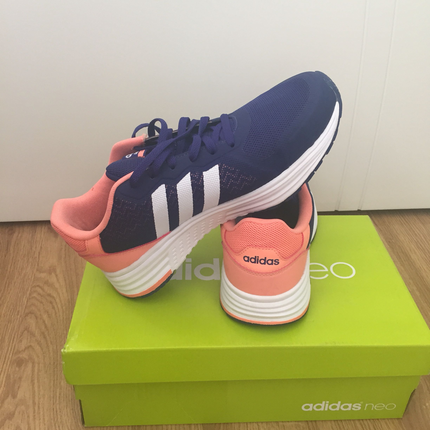 Adidas spor ayakkabı