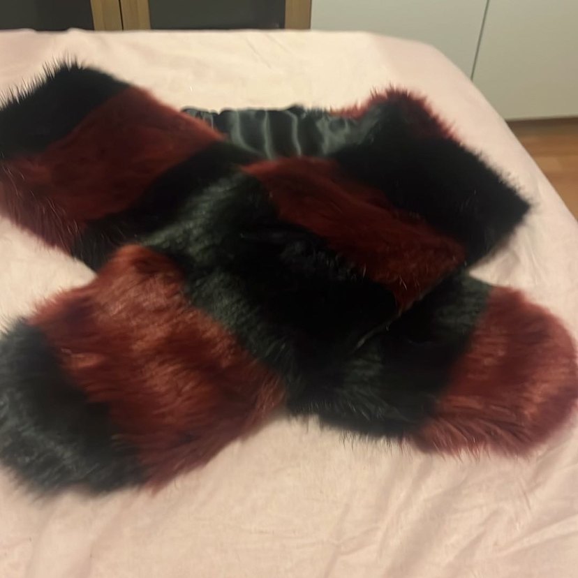 Bordo Siyah Çizgili Suni Kürk Şal - Görsel 3