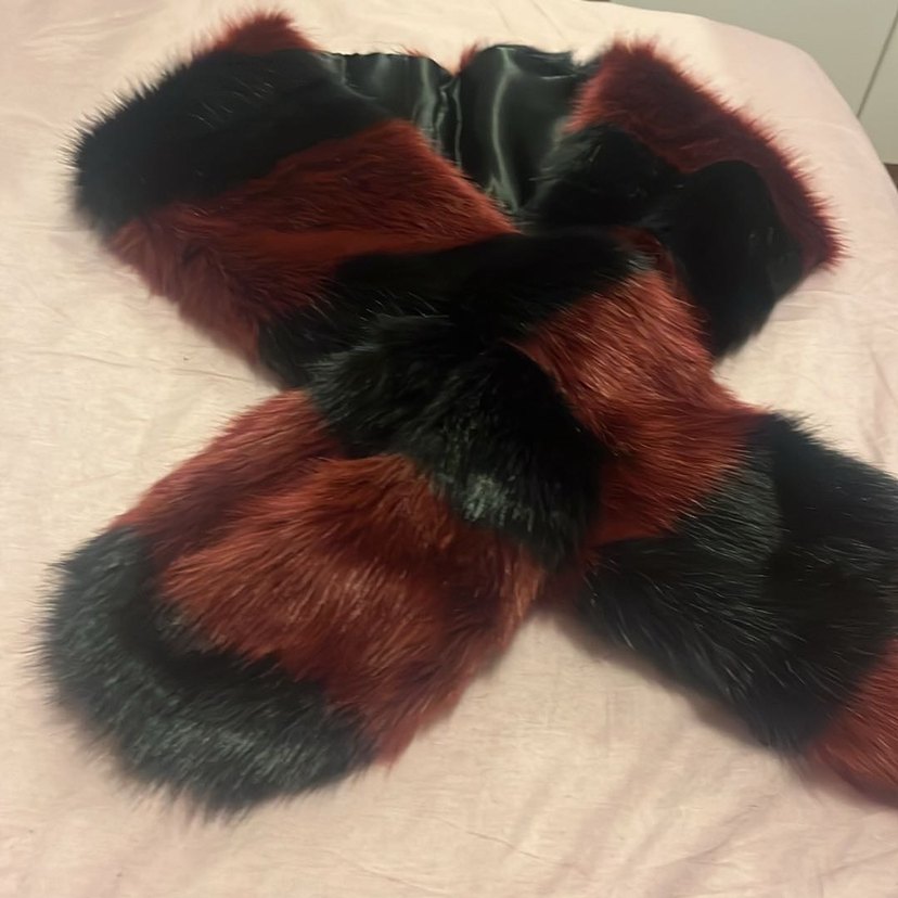 Bordo Siyah Çizgili Suni Kürk Şal - Görsel 2