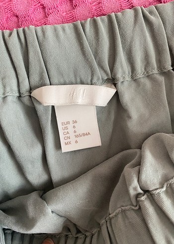 H&M Gri Keten Fırfırlı Kayık Yaka Bluz