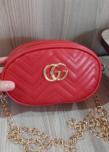 Gucci kırmızı çanta 