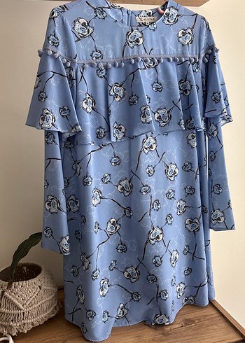 Mavi Çiçek Desenli Volanlı tunik / Alvina