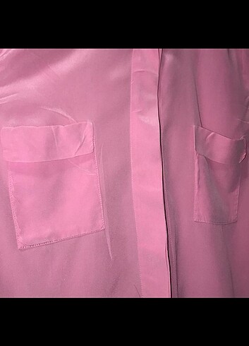 Pembe gomlek