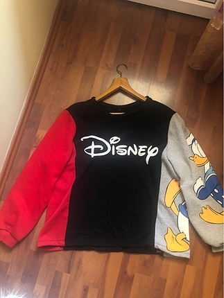 Disney sweatshirt