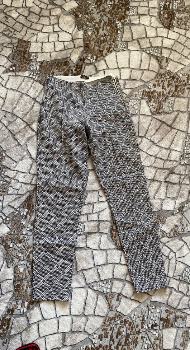 Gri Kadın Regular Fit Midi Kumaş Pantolon - Görsel 2