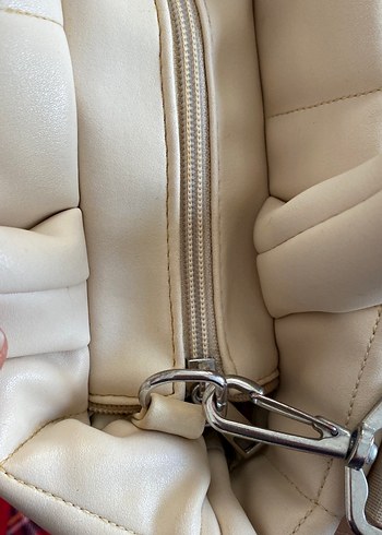 Beyaz Deri Fermuarlı Sokak Stili Kadın Çanta - Görsel 7