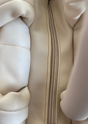 Beyaz Deri Fermuarlı Sokak Stili Kadın Çanta - Görsel 6