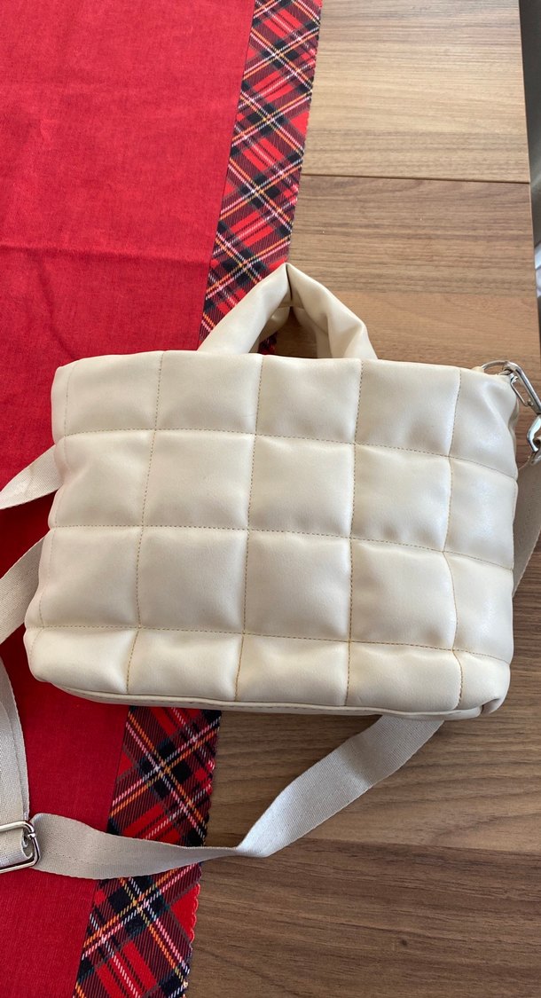 Beyaz Deri Fermuarlı Sokak Stili Kadın Çanta - Görsel 2