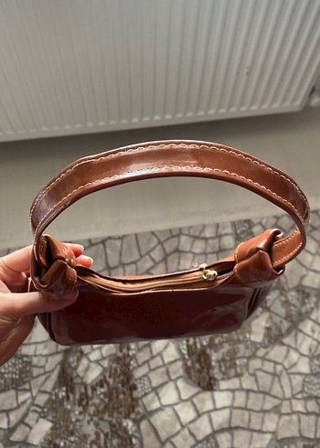 Kahverengi Parlak Deri Kadın Çanta - Görsel 5
