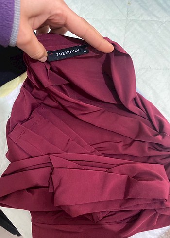 Bordo Tek Omuzlu Uzun Kollu Kısa Bluz - Görsel 3