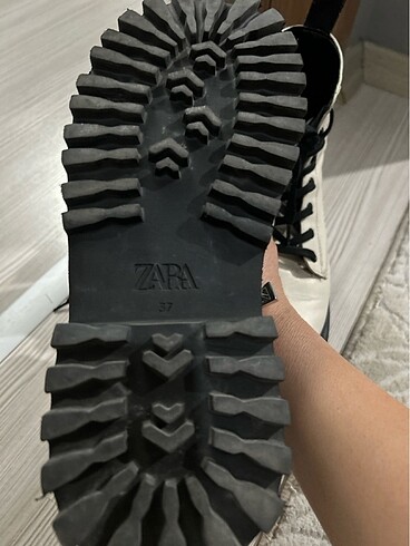 37 Beden ten rengi Renk Zara bot