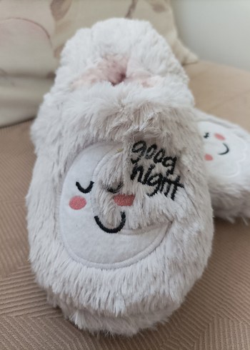 Beyaz Nakışlı Puff Ev Terliği - Görsel 7