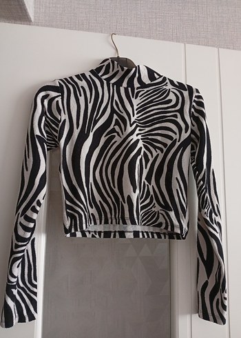 Zebra Desenli Uzun Kollu Yüksek Yakalı crop