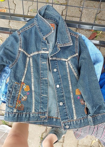 LC Waikiki Düğmeli Nakışlı Mavi çoçuk Denim Ceket