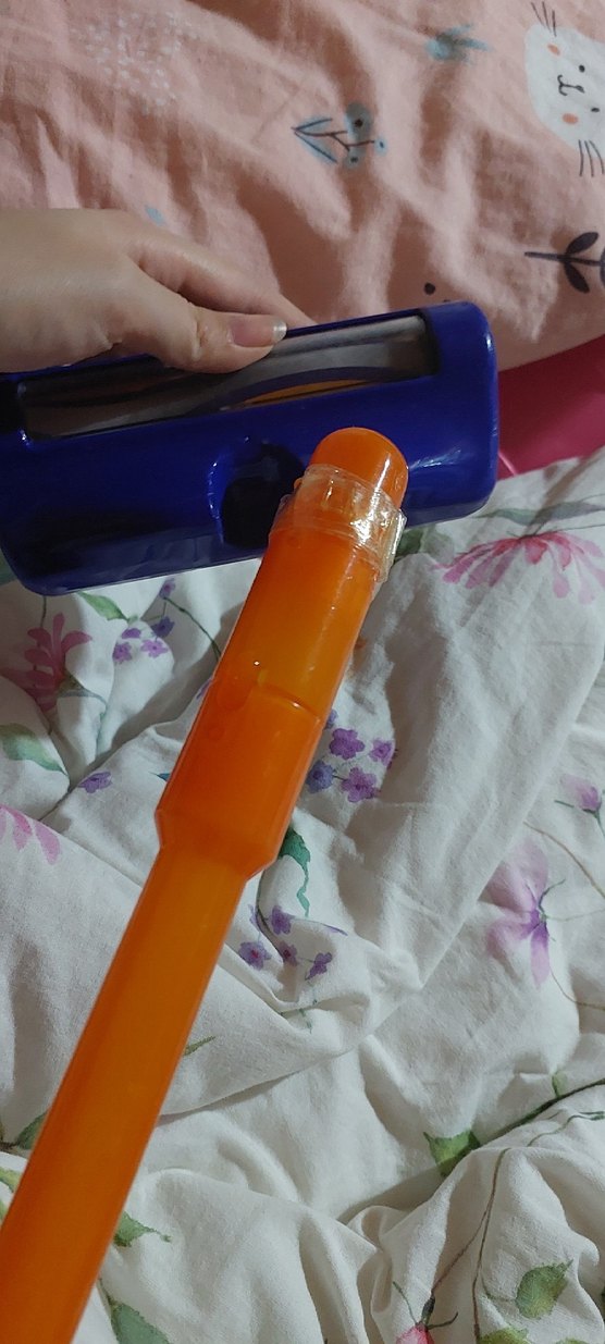 Turuncu ve gri elektrikli süpürge - Görsel 4