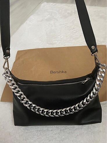 Siyah Bershka çanta