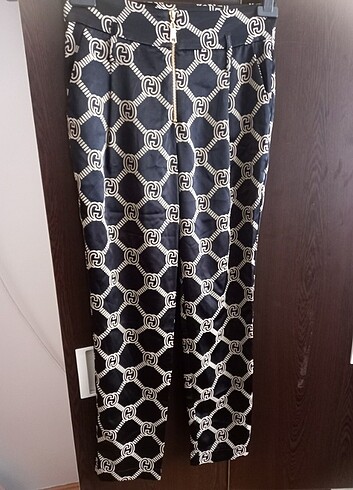 s Beden siyah Renk Gucci Marka Pantolon